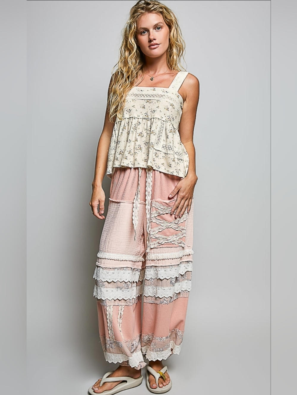 POL Cream Floral Lace-Trim Tank Top - Picture 2 of 6